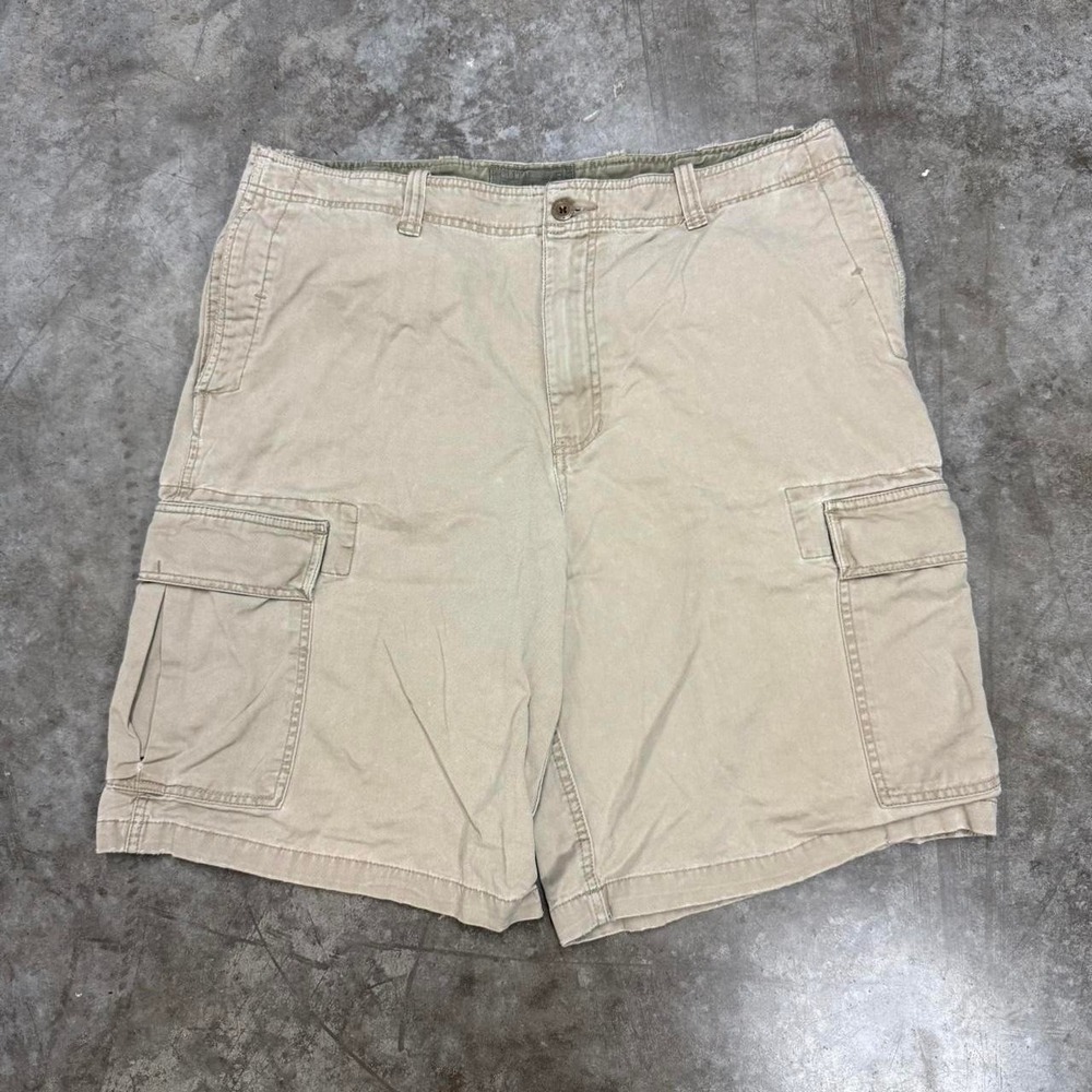 Y2K Old Navy Beige Cargo Skater Shorts Size 38